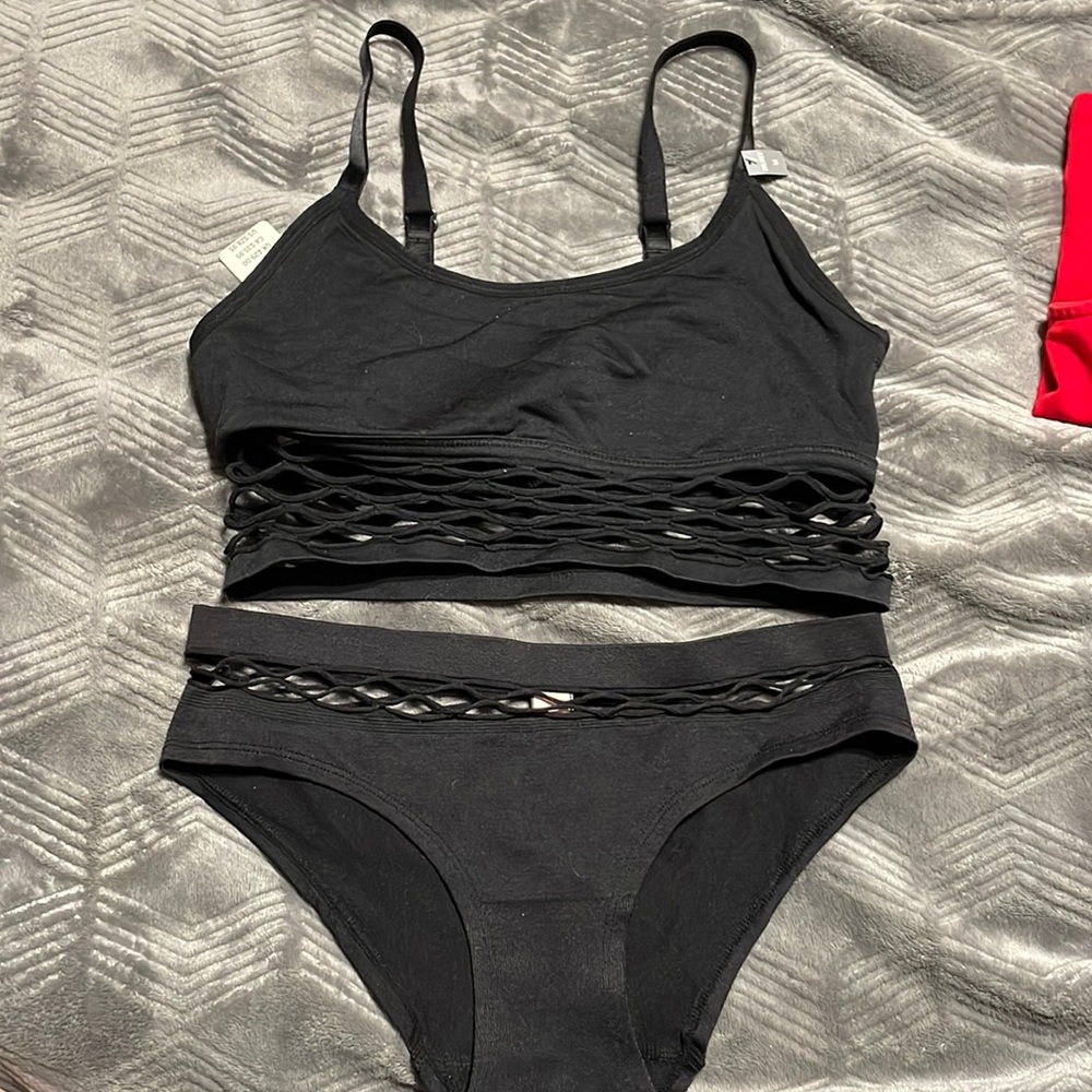 Victoria’s Secret Pink Bralette and cheeky panty set